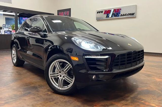 2015 PORSCHE Macan