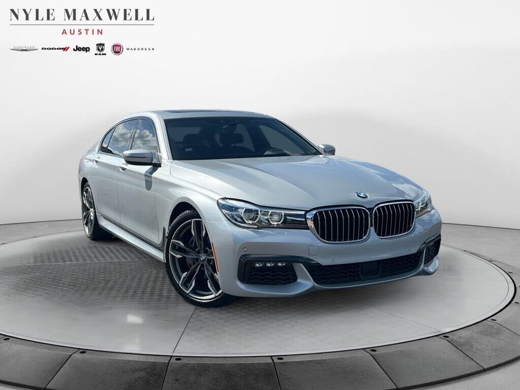2019 BMW 740i