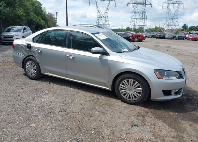 2014 VOLKSWAGEN Passat