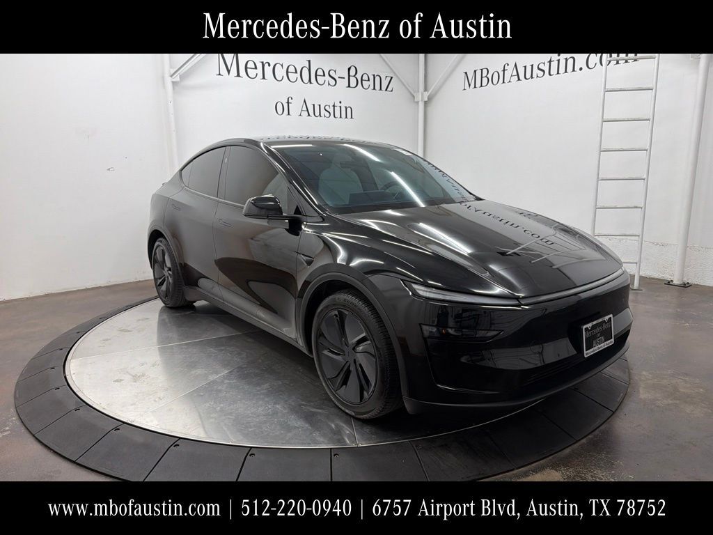 2026 TESLA Model Y