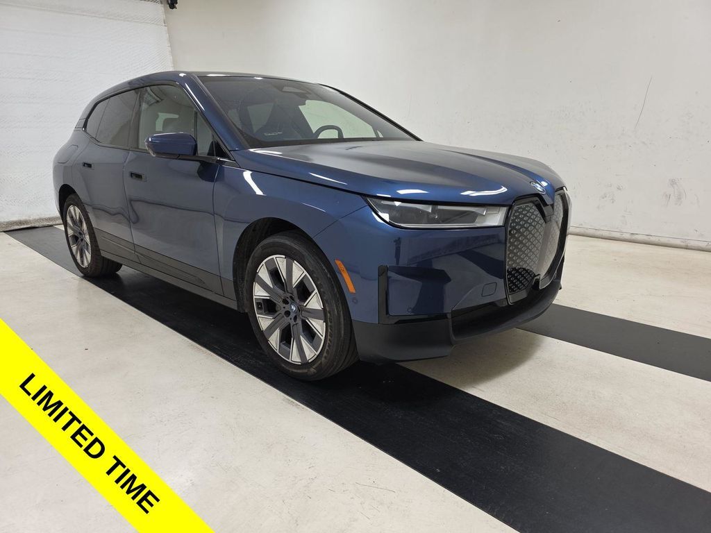 2024 BMW ix