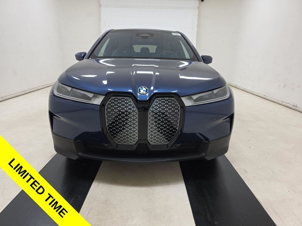 2024 BMW iX