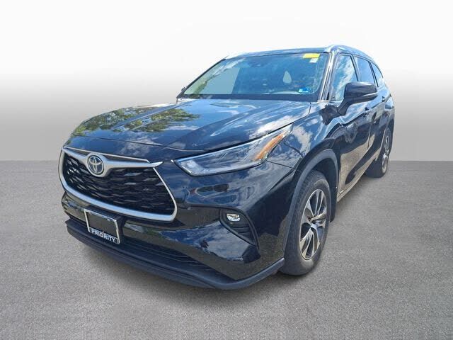 2021 TOYOTA Highlander