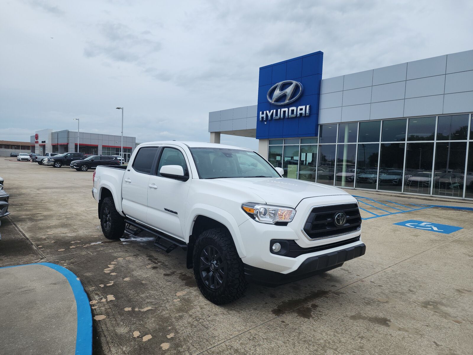 2022 TOYOTA Tacoma