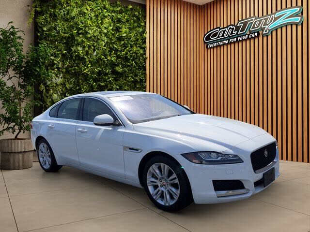 2017 JAGUAR XF