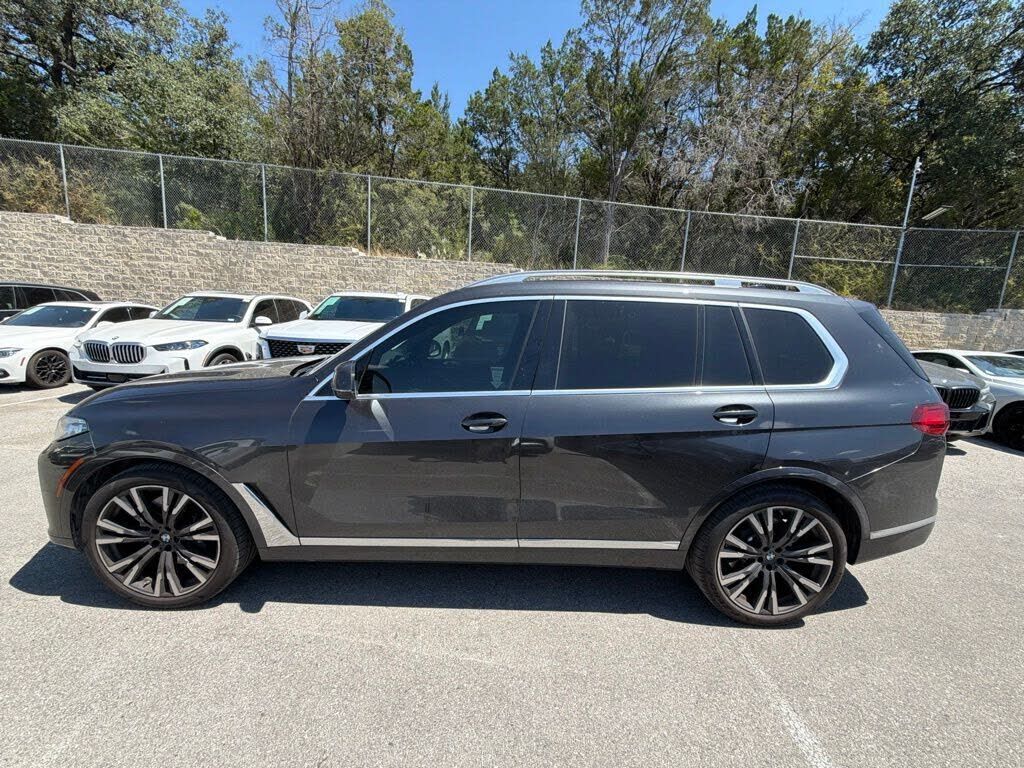 2021 BMW X7