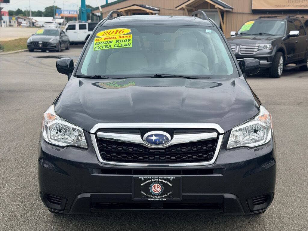 2016 SUBARU Forester