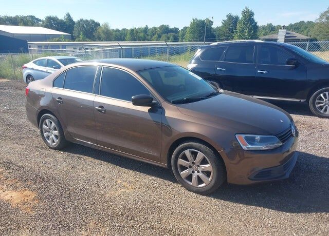 2012 VOLKSWAGEN Jetta