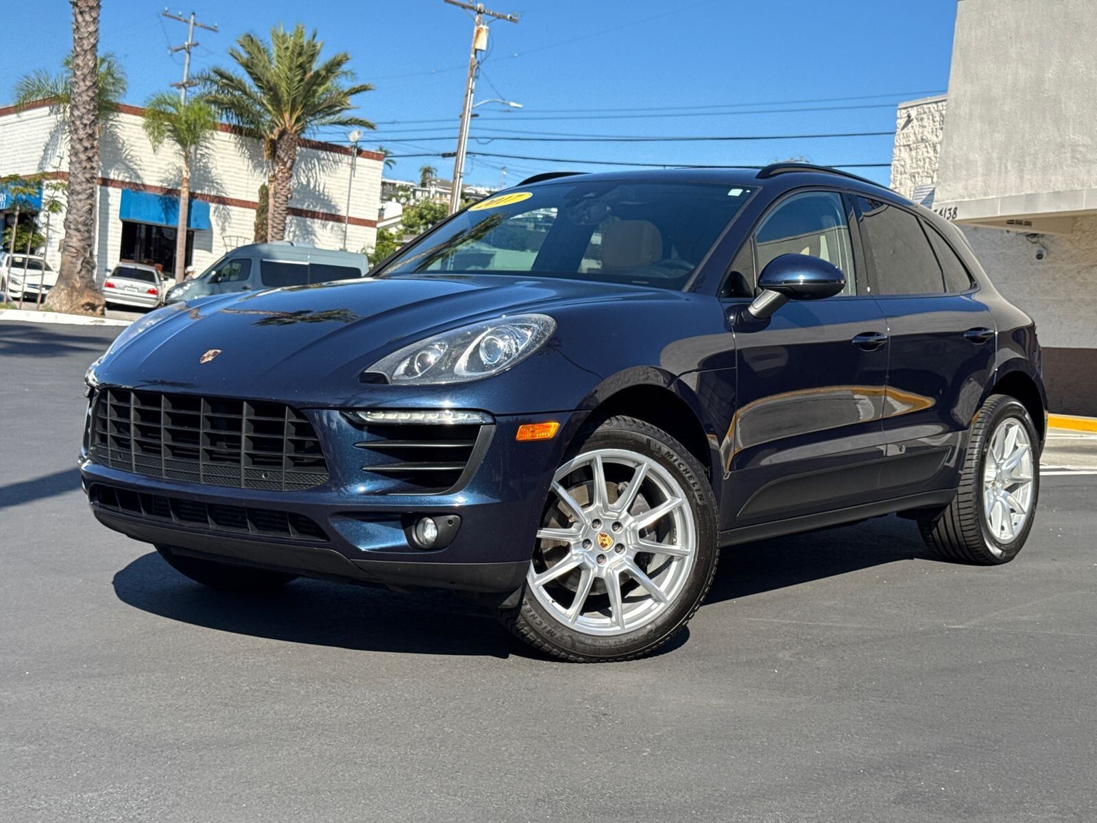 2017 PORSCHE Macan