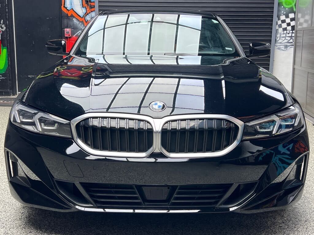 2025 BMW 330i
