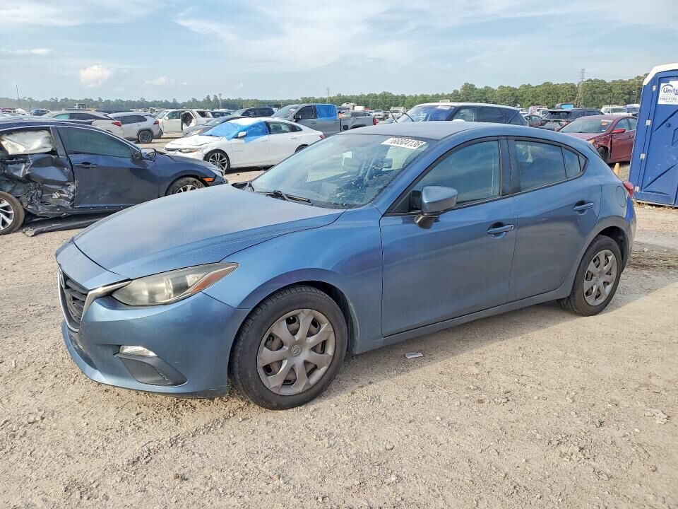2016 MAZDA Mazda3