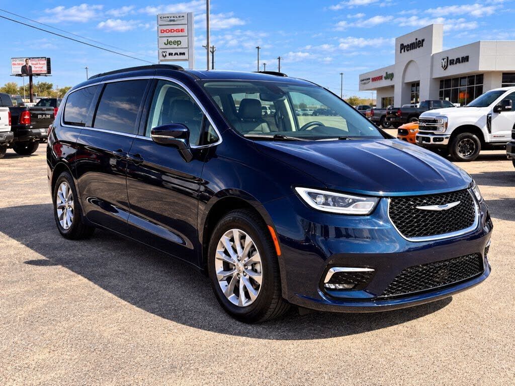 2022 CHRYSLER Pacifica