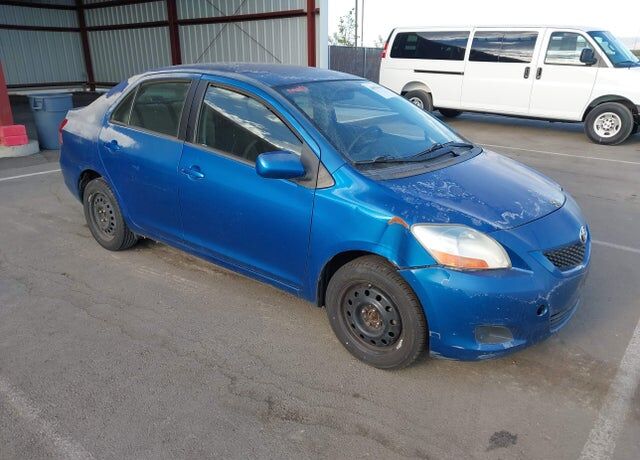 2009 TOYOTA Yaris