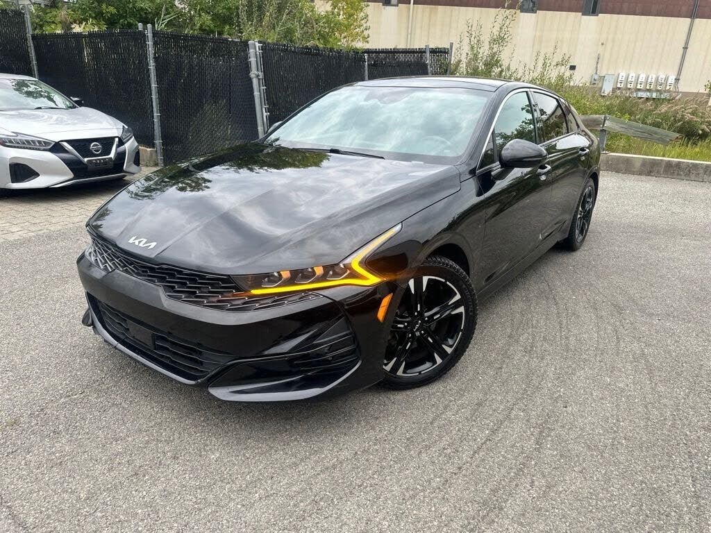 2022 KIA K5