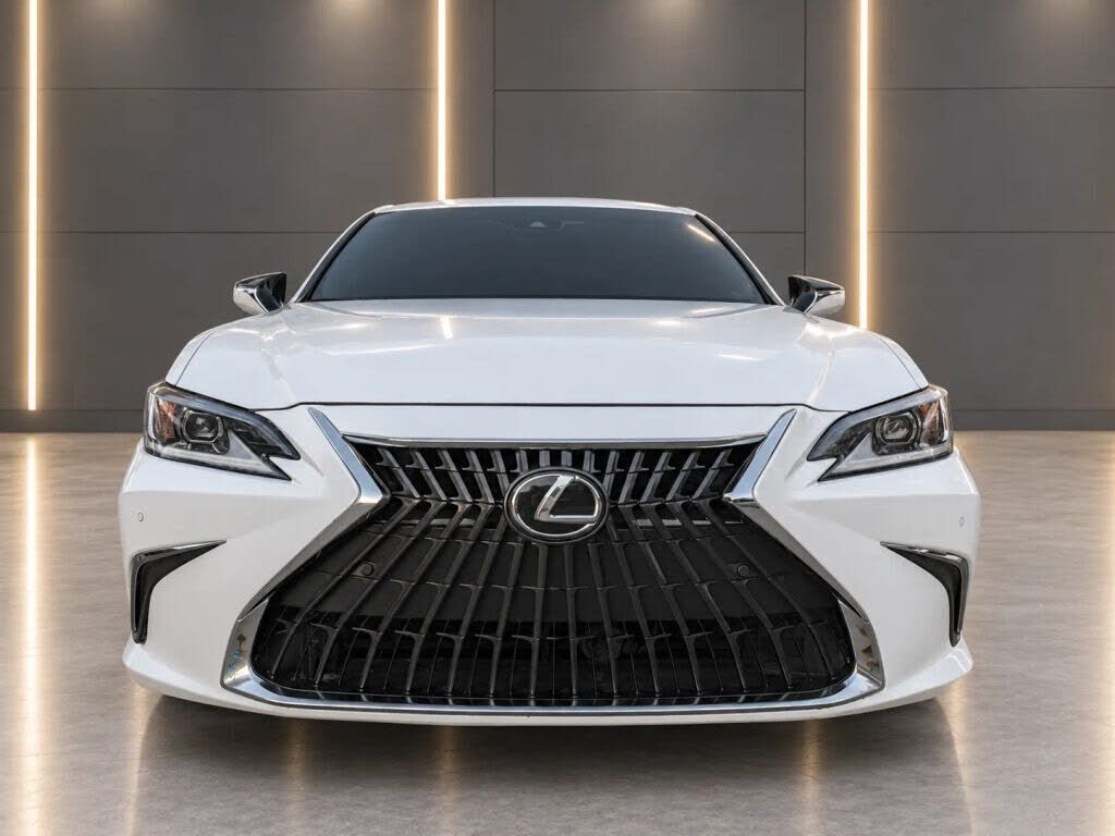 2025 Lexus ES