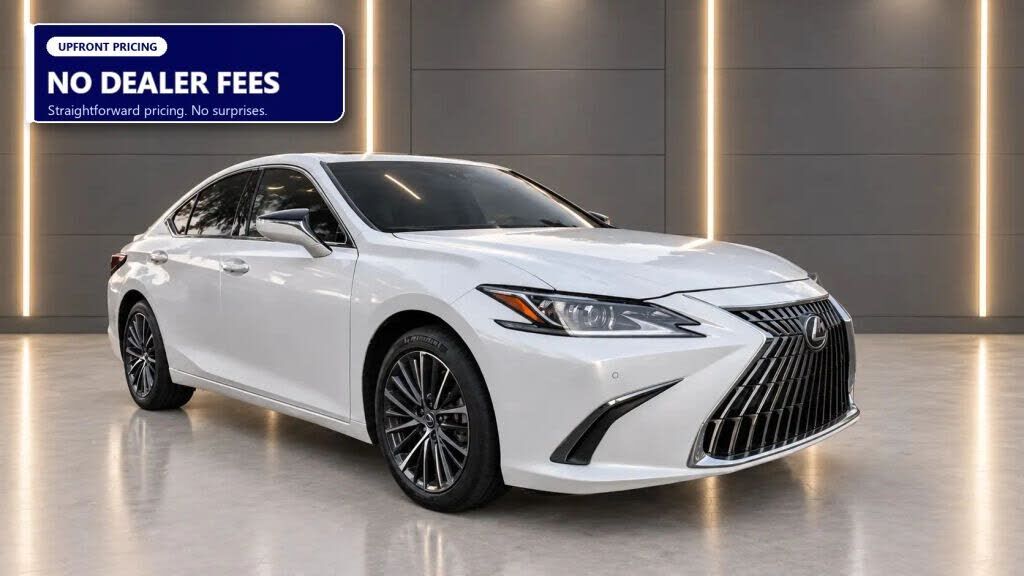 2025 LEXUS ES