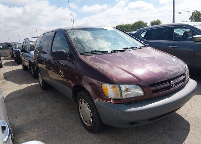 1999 TOYOTA Sienna