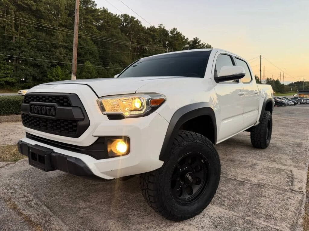 2017 TOYOTA Tacoma