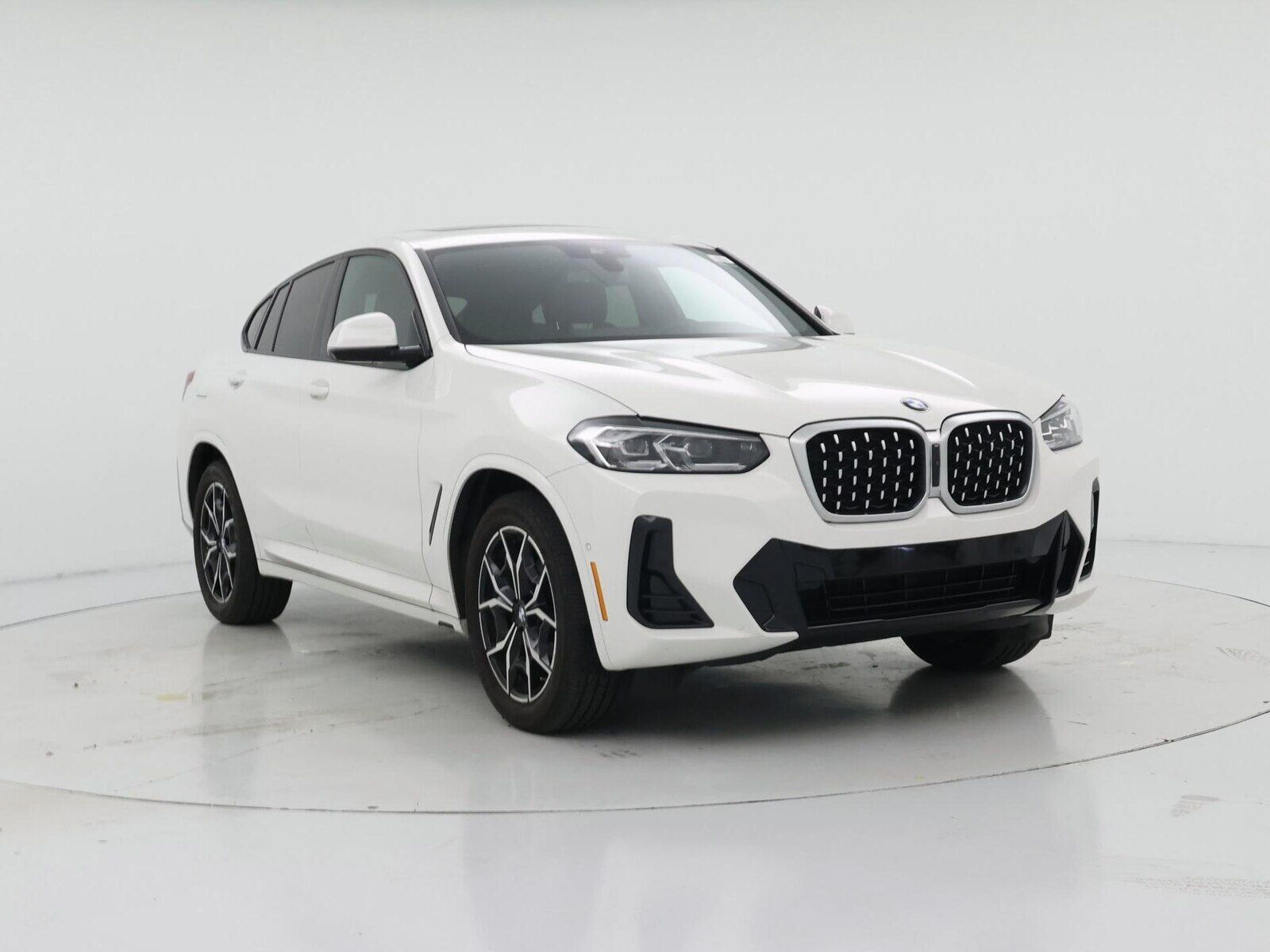2023 BMW X4
