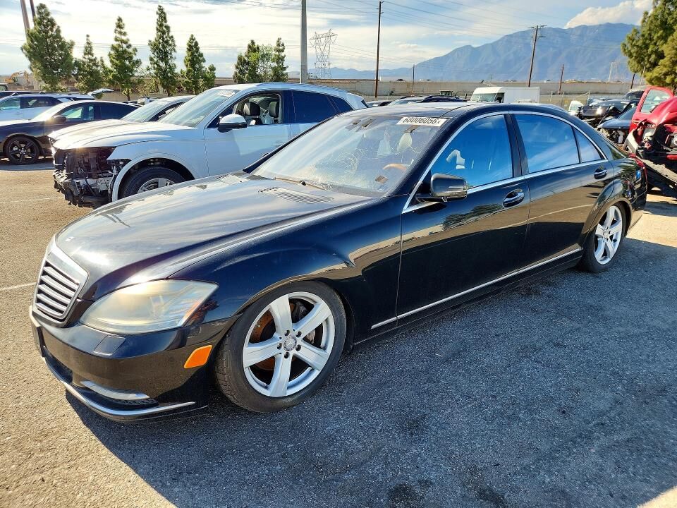 2011 MERCEDES-BENZ S-Class