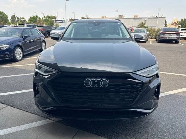 2024 Audi Q8