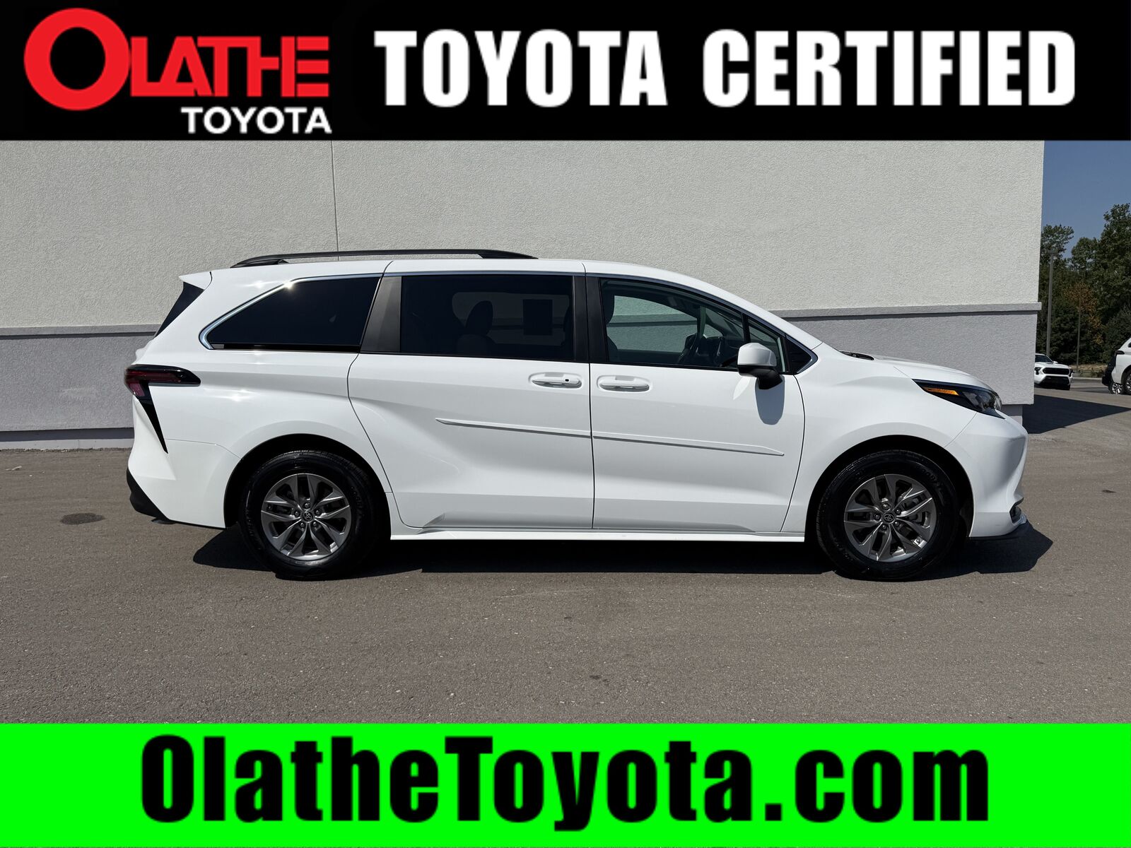2024 TOYOTA Sienna