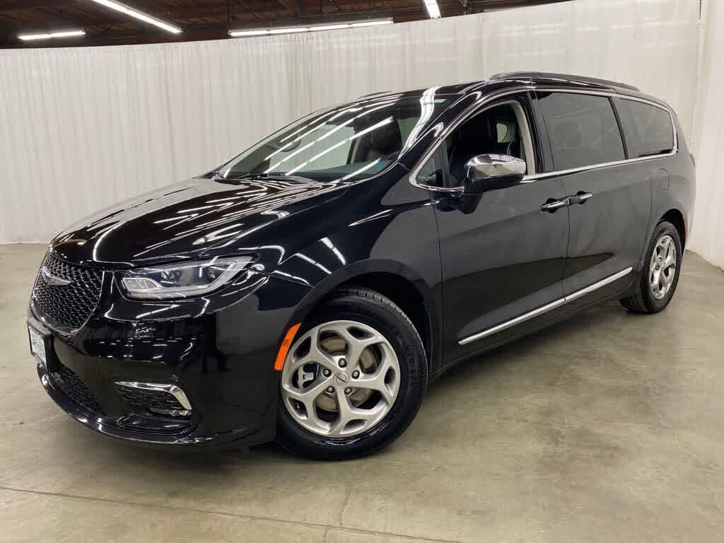 2023 CHRYSLER Pacifica