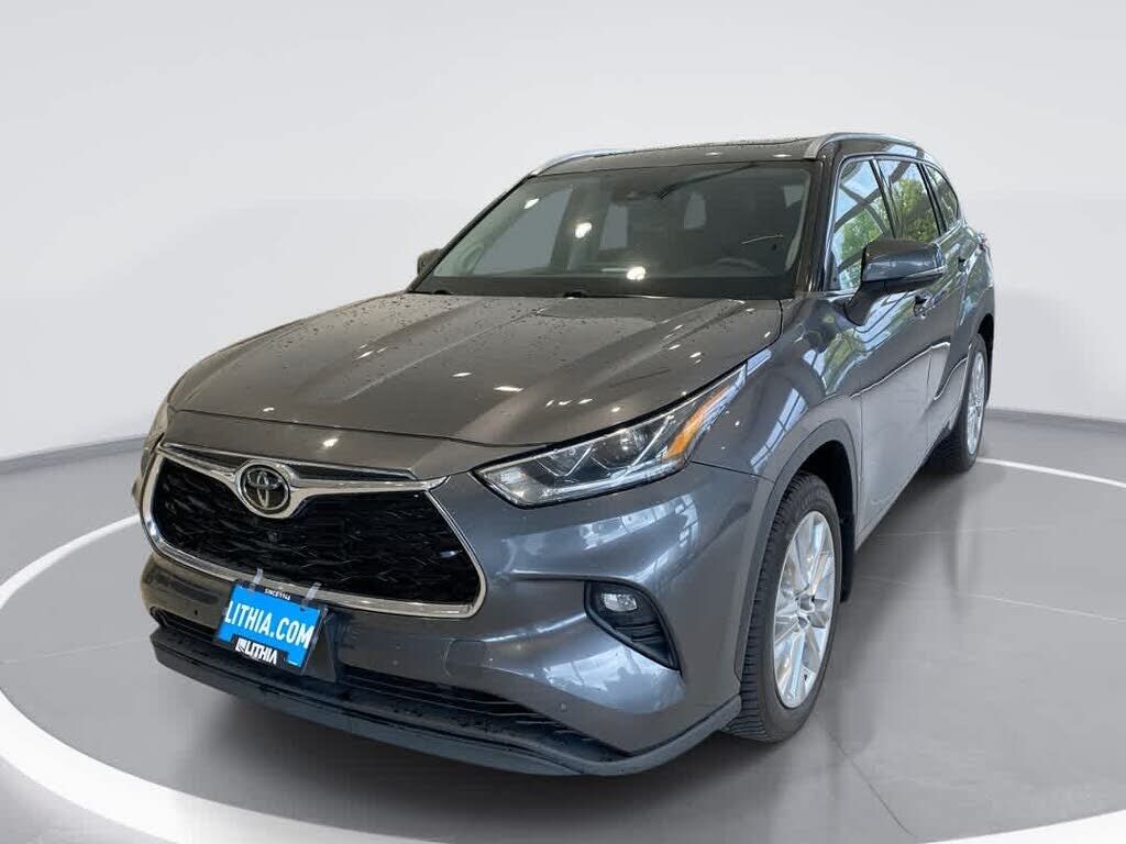 2022 TOYOTA Highlander