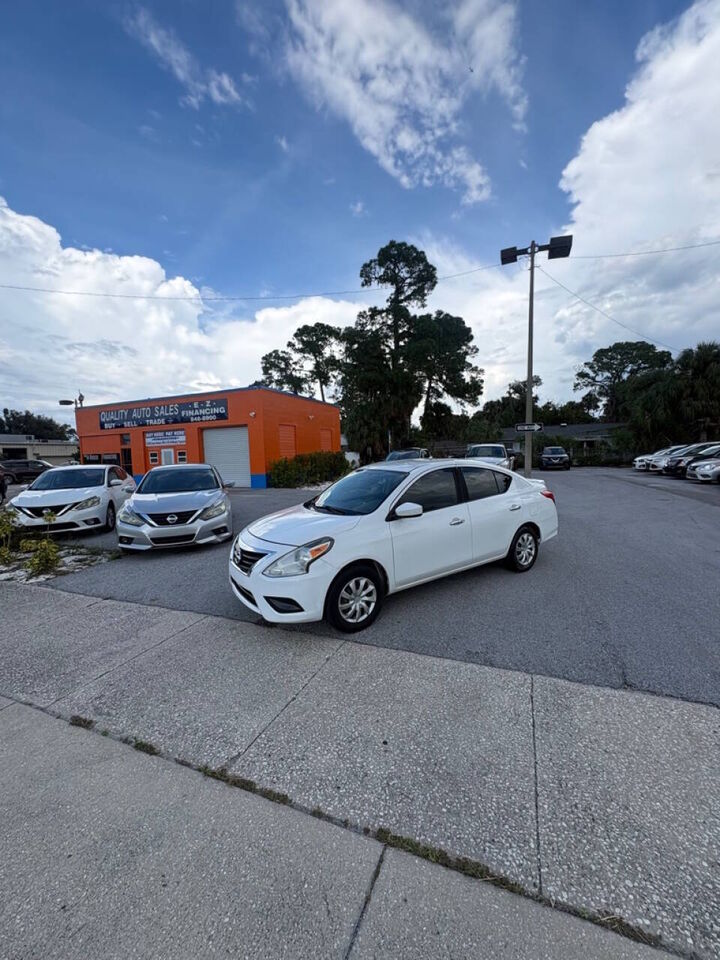 2017 NISSAN Versa
