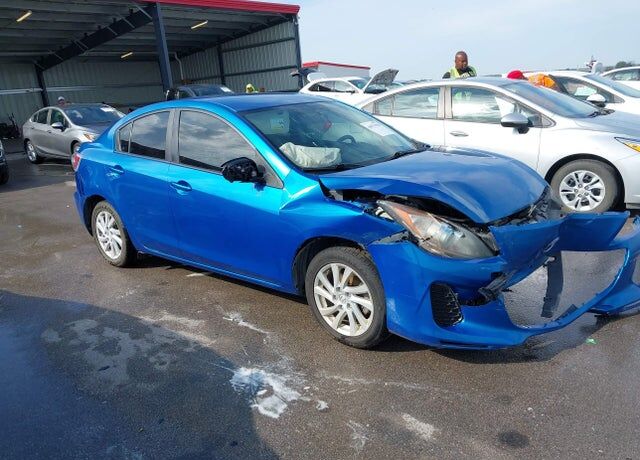 2012 MAZDA Mazda3