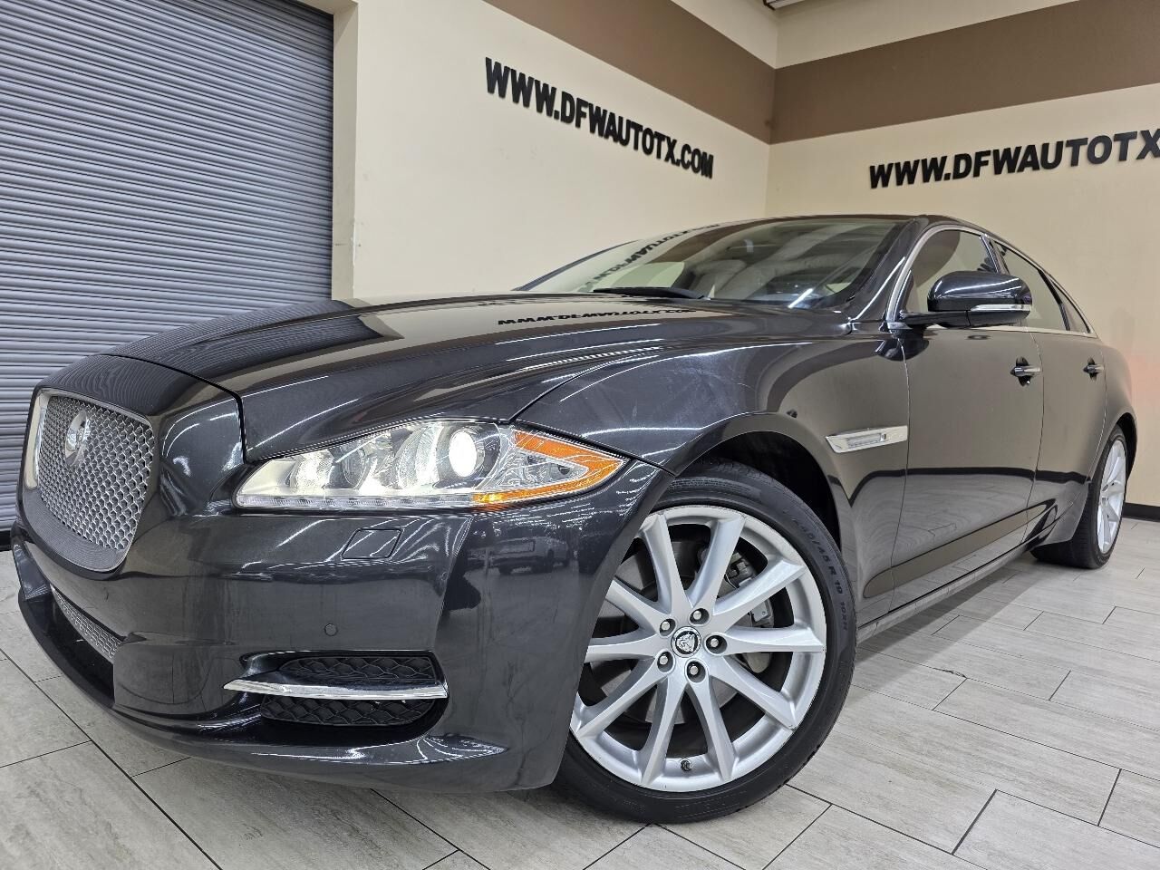 2012 JAGUAR XJ