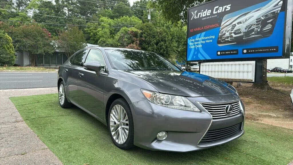 2013 LEXUS ES