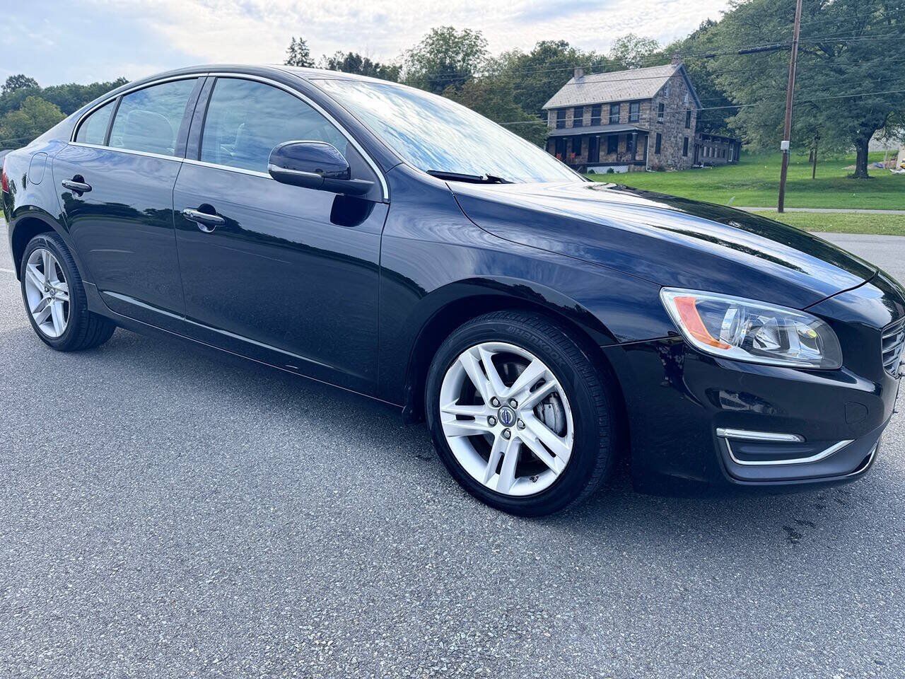 2015 VOLVO S60