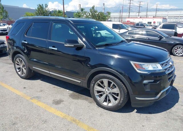 2018 FORD Explorer