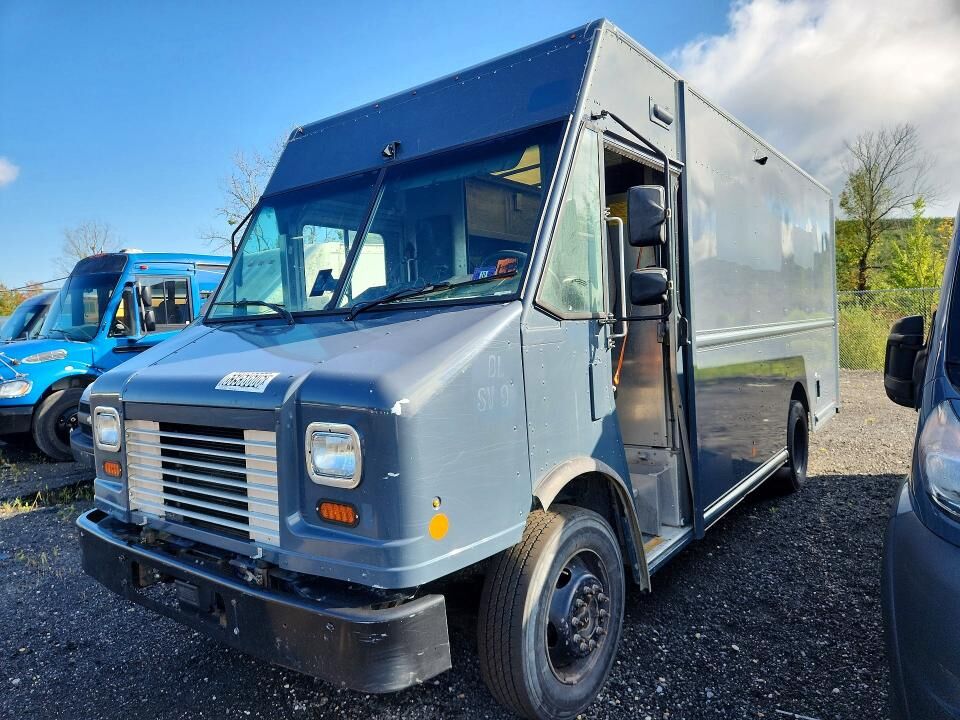 2021 FORD Commercial Chassis