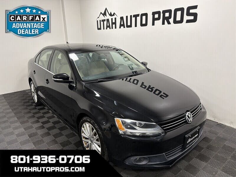 2012 VOLKSWAGEN Jetta