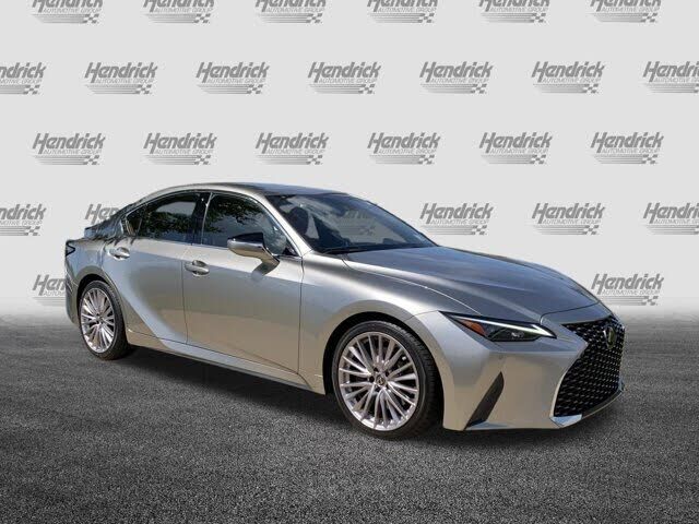 2023 Lexus IS