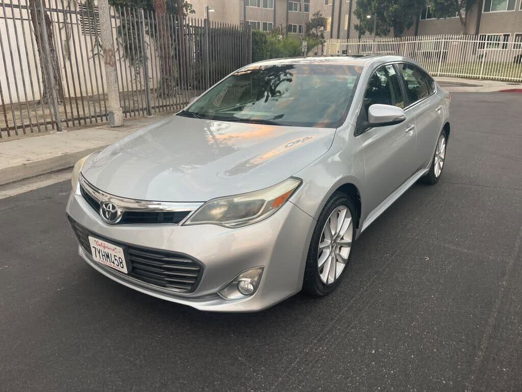 2013 TOYOTA Avalon