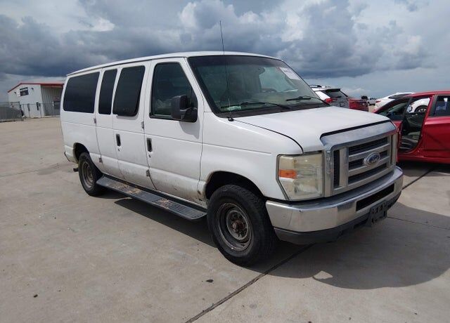 2013 FORD E-350