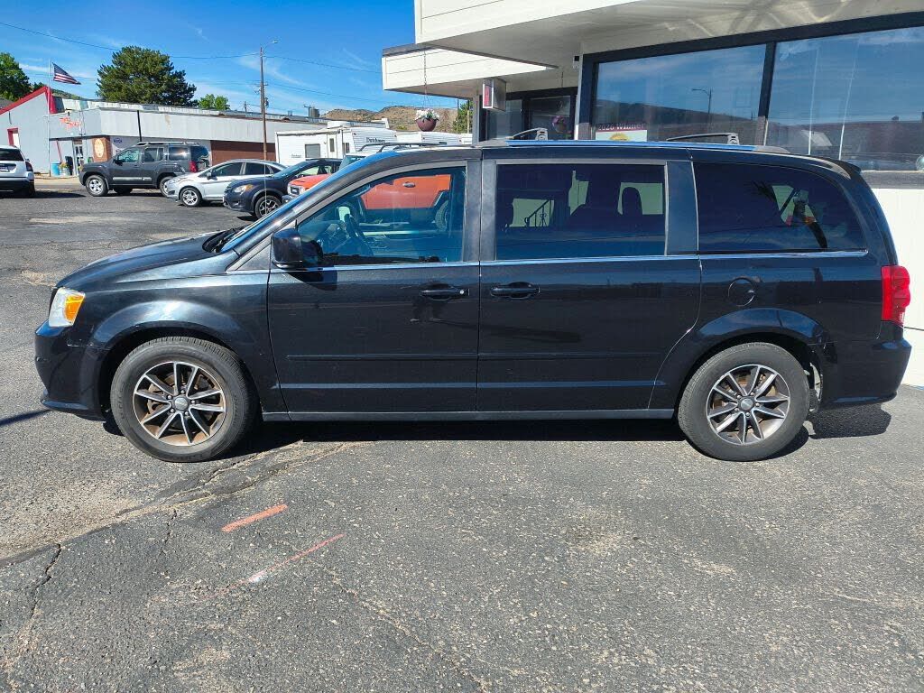 2017 DODGE Grand Caravan