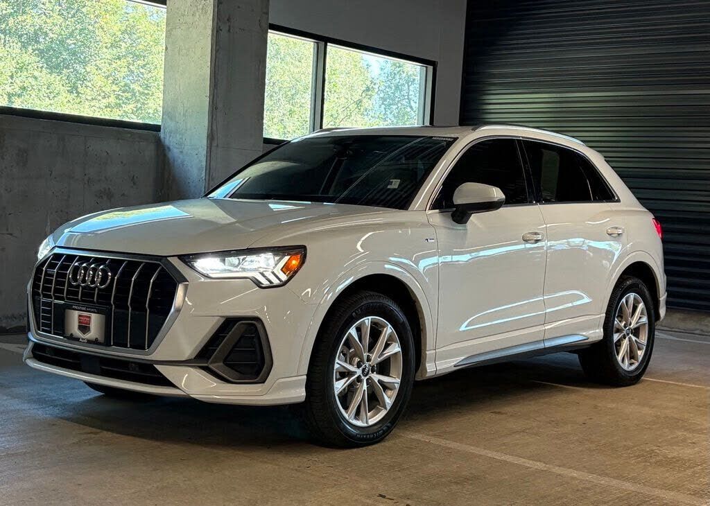 2022 AUDI Q3