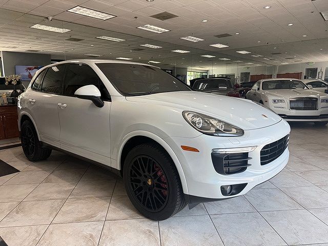2017 PORSCHE Cayenne