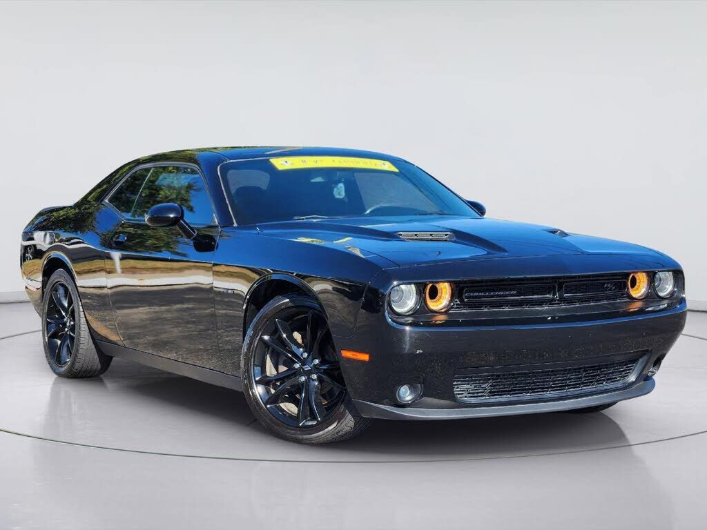 2017 DODGE Challenger