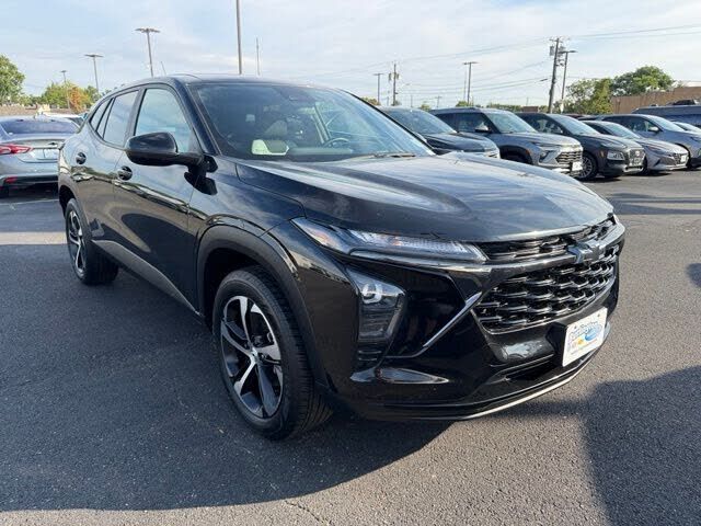2025 CHEVROLET Trax