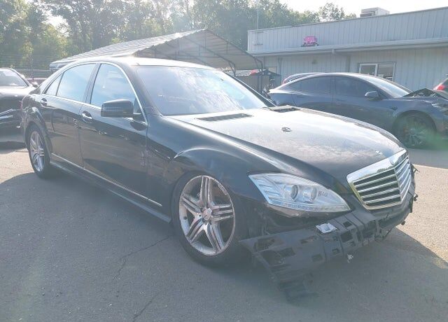2013 MERCEDES-BENZ S-Class