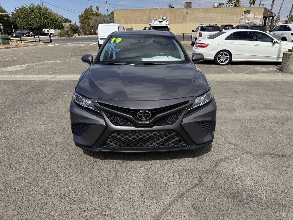 2019 TOYOTA Camry