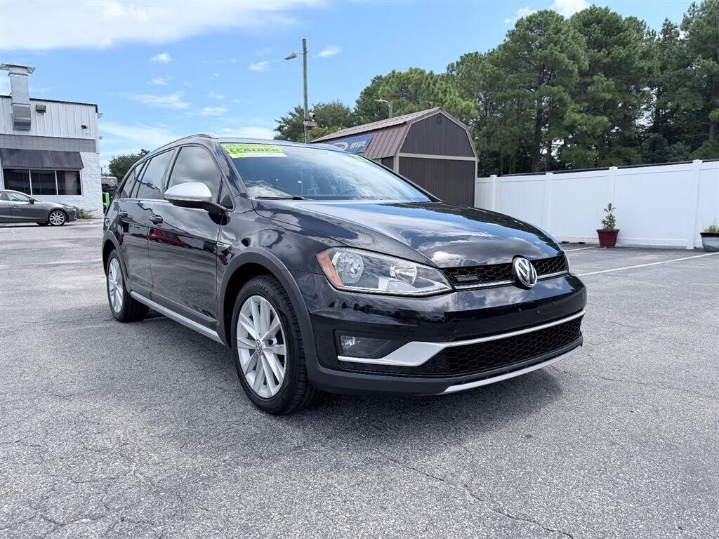 2017 VOLKSWAGEN Golf Alltrack