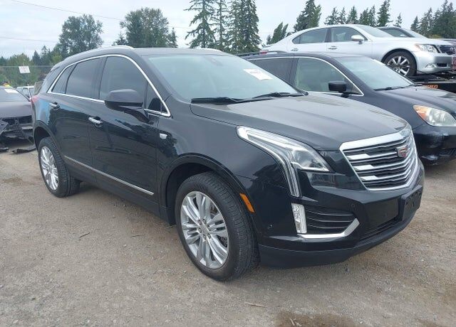 2017 CADILLAC XT5