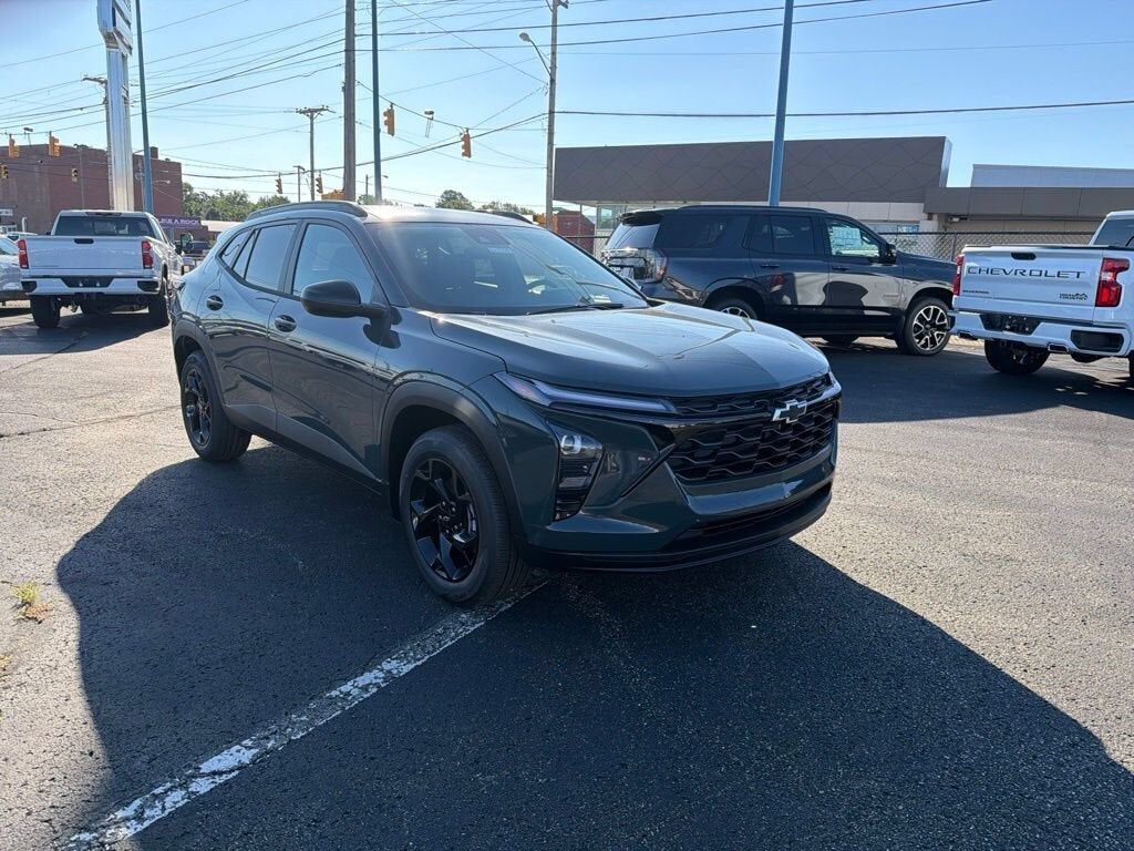 2026 CHEVROLET Trax