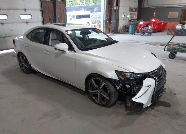 2018 LEXUS IS